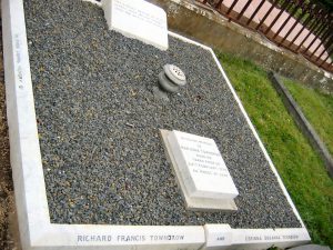 Richard Francis T grave