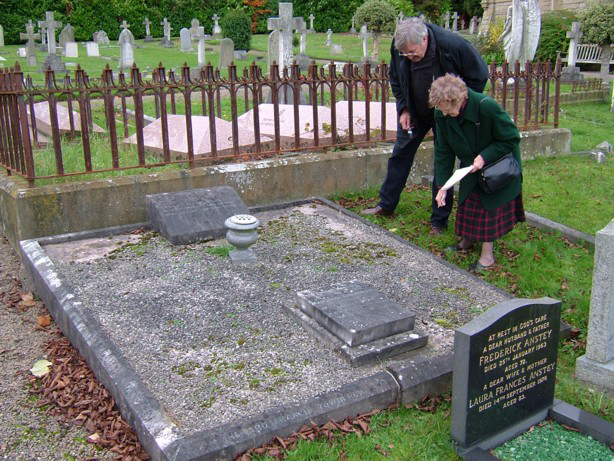 richard francis T grave